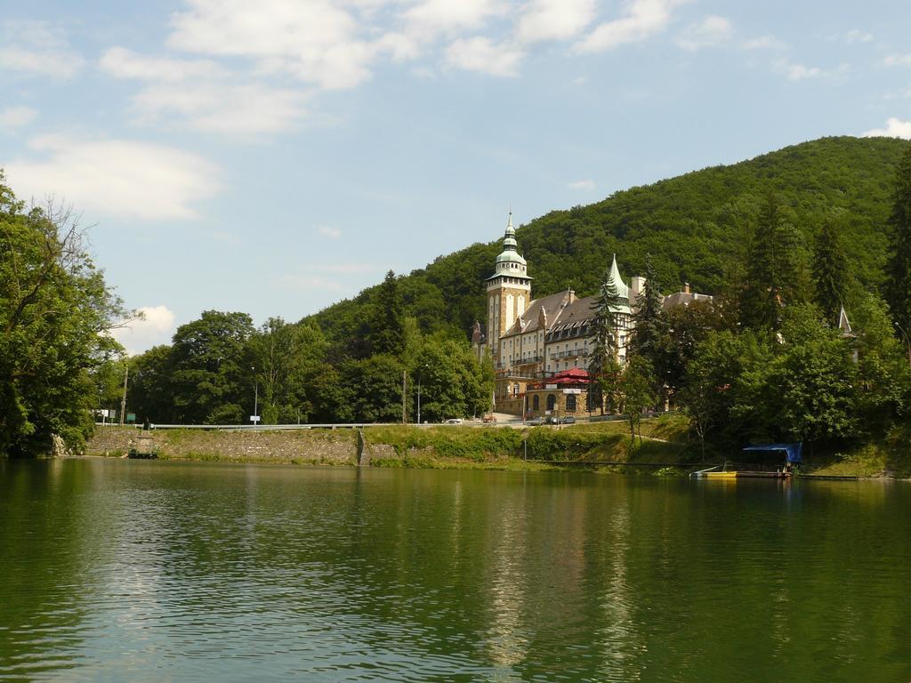 Alfa Hotel & Wellness Miskolctapolca Eksteriør billede